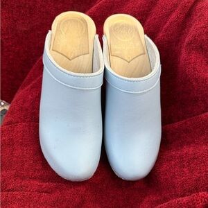 Light Blue Clogs No. 6 Old School Clog sz 37
Used,